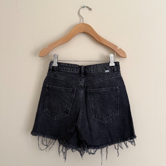Zara Raw Hem High-Waisted Mom Denim Short - Picture 4 of 4